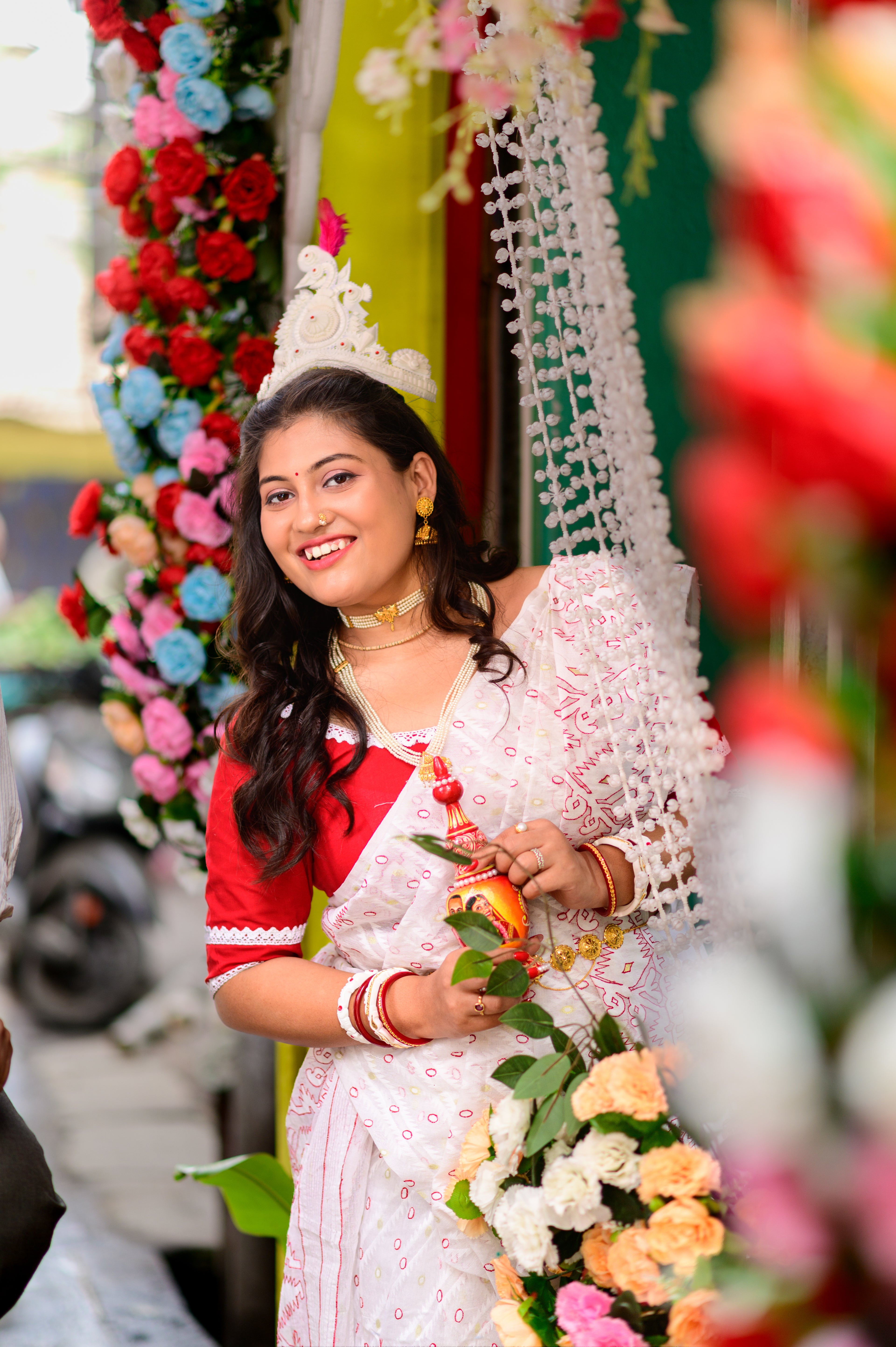 Heritage White Jamdani Saree with Red thread work